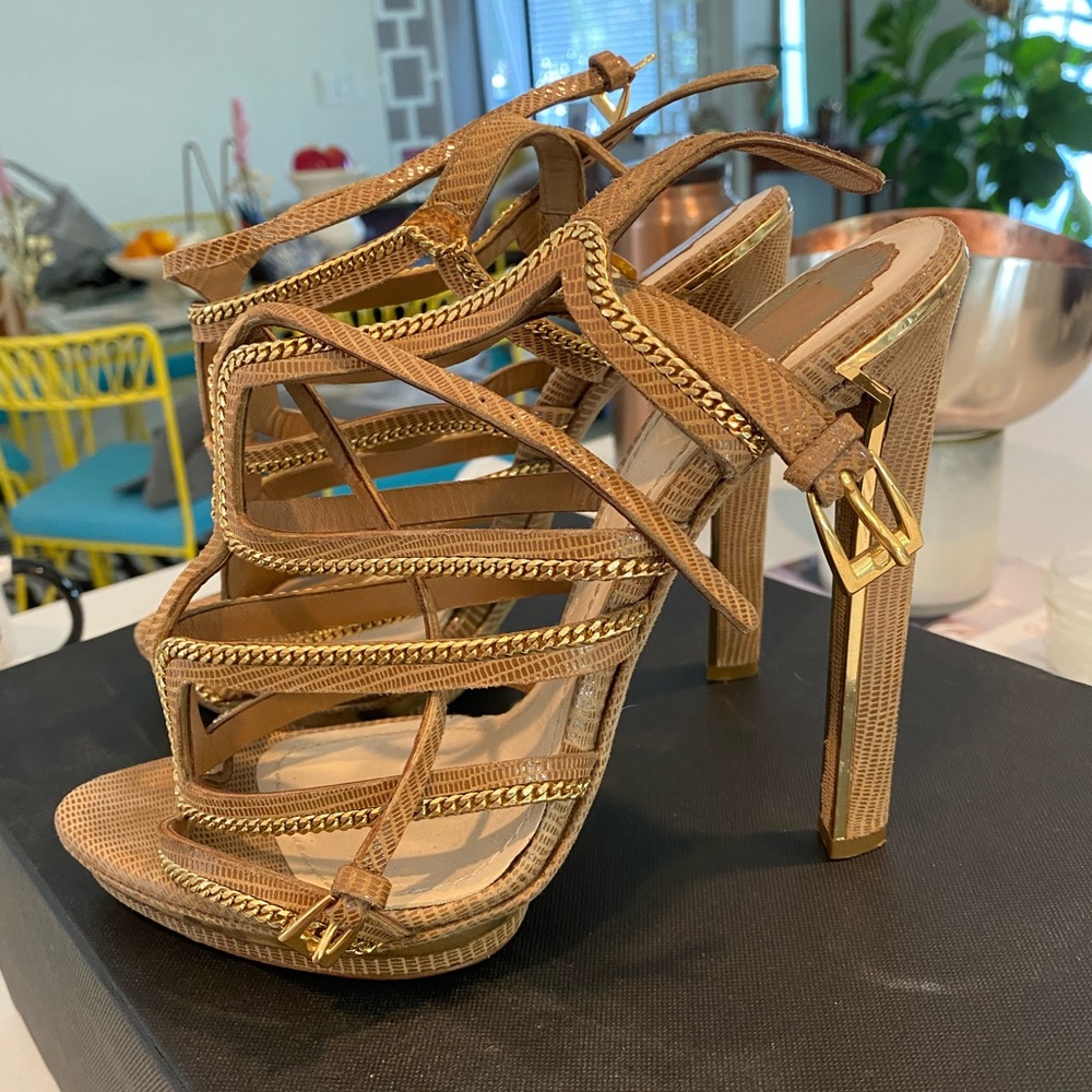 Authentic Christian Dior stilettos size 8.5 US. Lightly worn, high quality